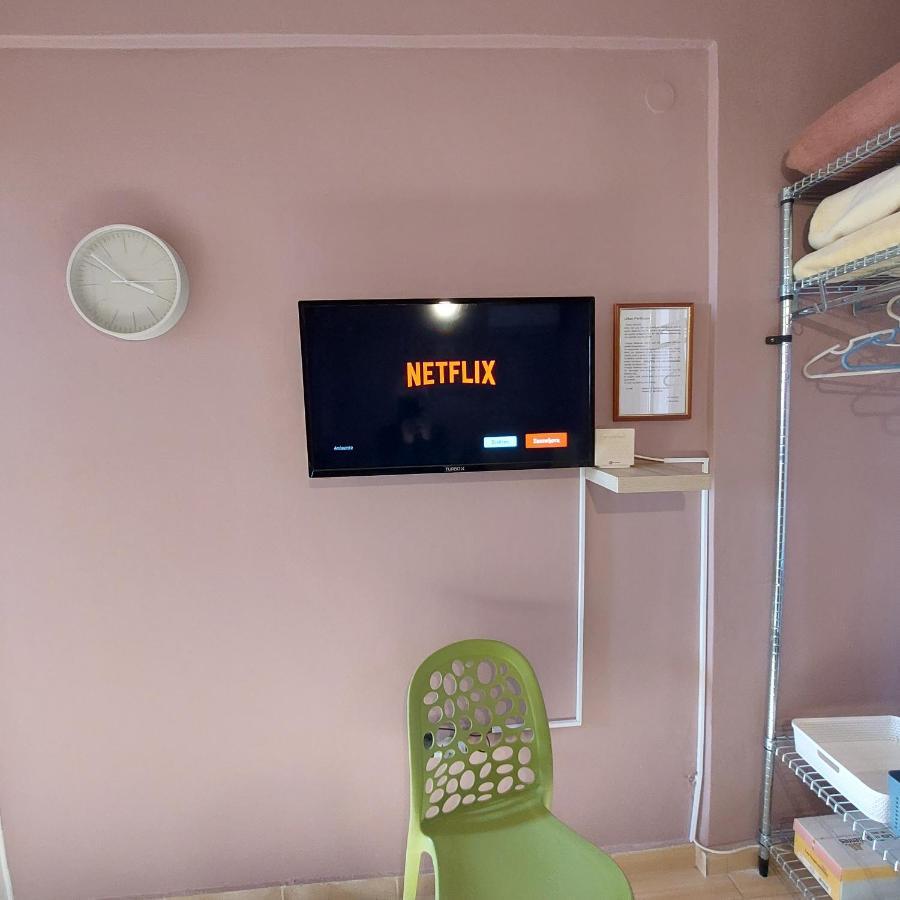 Urban Penthouse Apartment พาทรา ภายนอก รูปภาพ